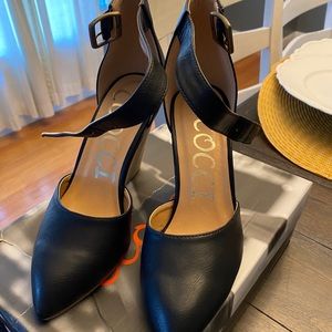 Ladies wedges, never worn.